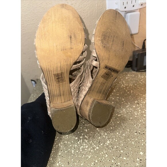 Not Rated Tan Gladiator Peep Toe Heeled Sandals Women’s 7.5 Boho Chic - Picture 6 of 6